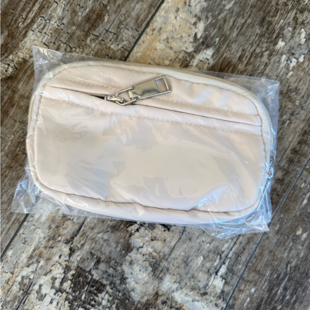 2 for $10 sale: NWT Manutox The Iris' Wallet, lanyard wristlet - cream/ ivory